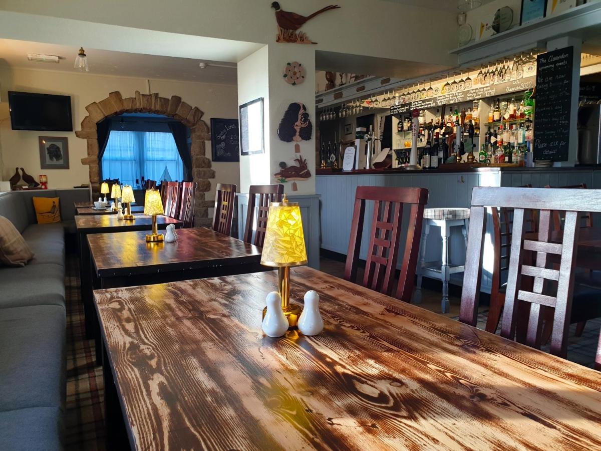 The Clarendon Country Pub With 4*